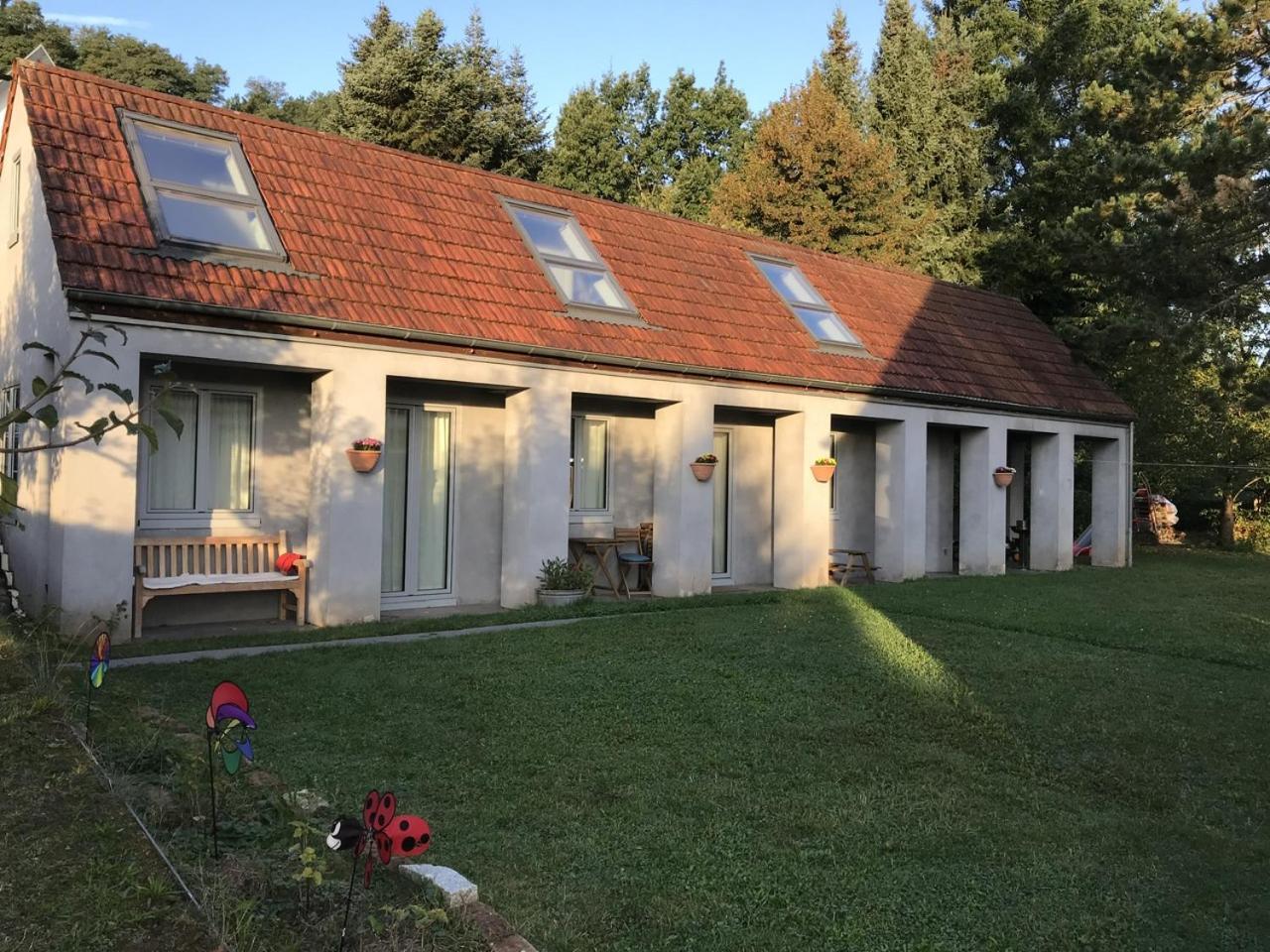 Haus Hannah Apartment